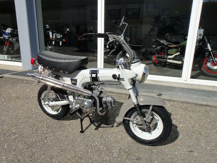 Honda ST50 Dax 1971 komplett Restauration