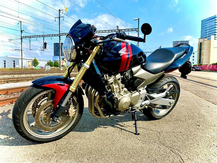 Honda CB600F 2004 Black Red Hornet
